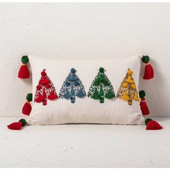 Opalhouse‎ Jungalow Colorful Tassel Christmas Tree Throw Accent Pillow 14x20 NWT - Picture 1 of 11